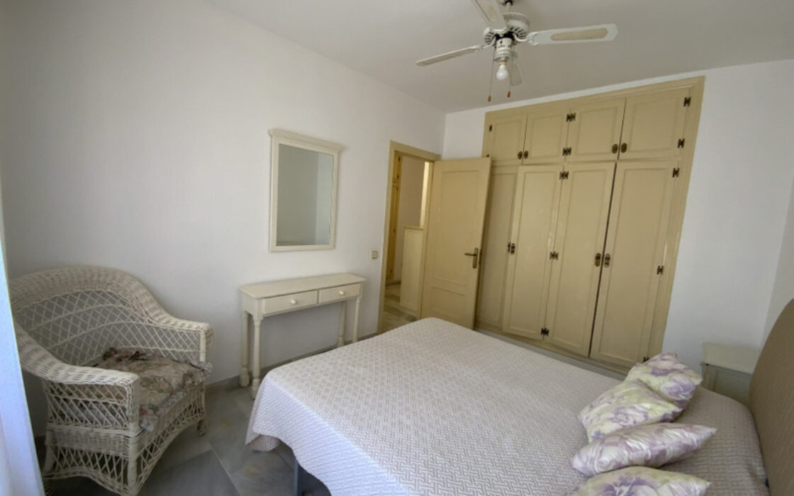 Светлая квартира с террасой в Марбелье 108 кв.м у моря