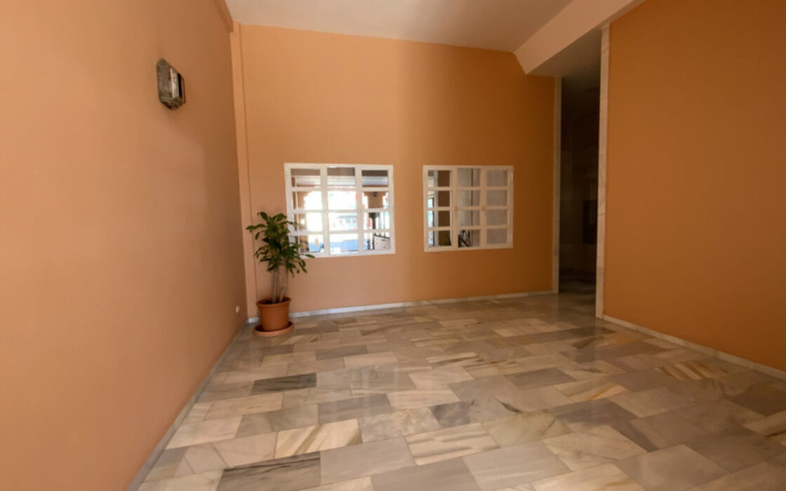 Светлая квартира с террасой в Марбелье 108 кв.м у моря