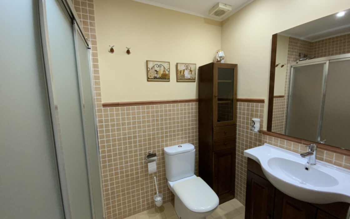 Светлая квартира с террасой в Марбелье 108 кв.м у моря