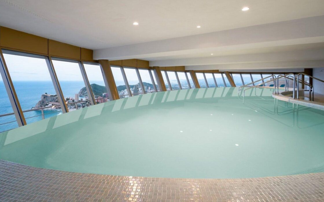 Апартаменты с видом на море в Бенидорме 95 кв.м 2 спальни