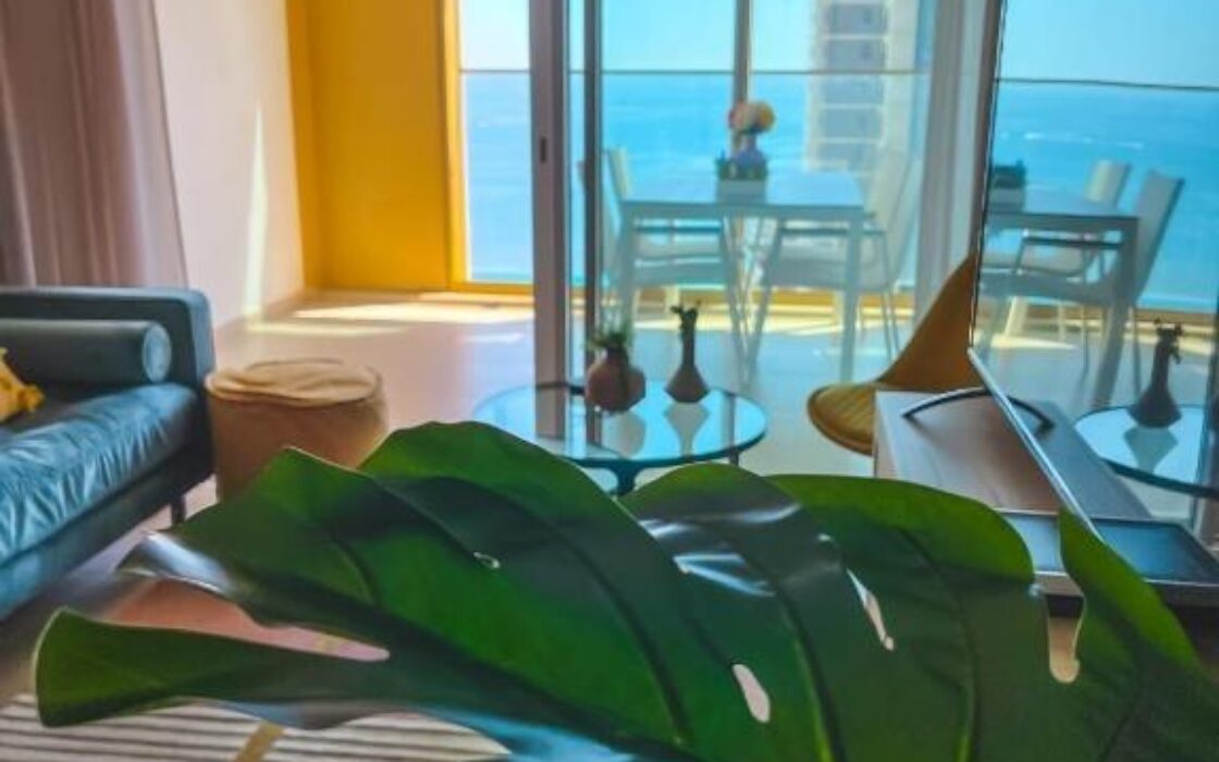 Апартаменты с видом на море в Бенидорме 95 кв.м 2 спальни