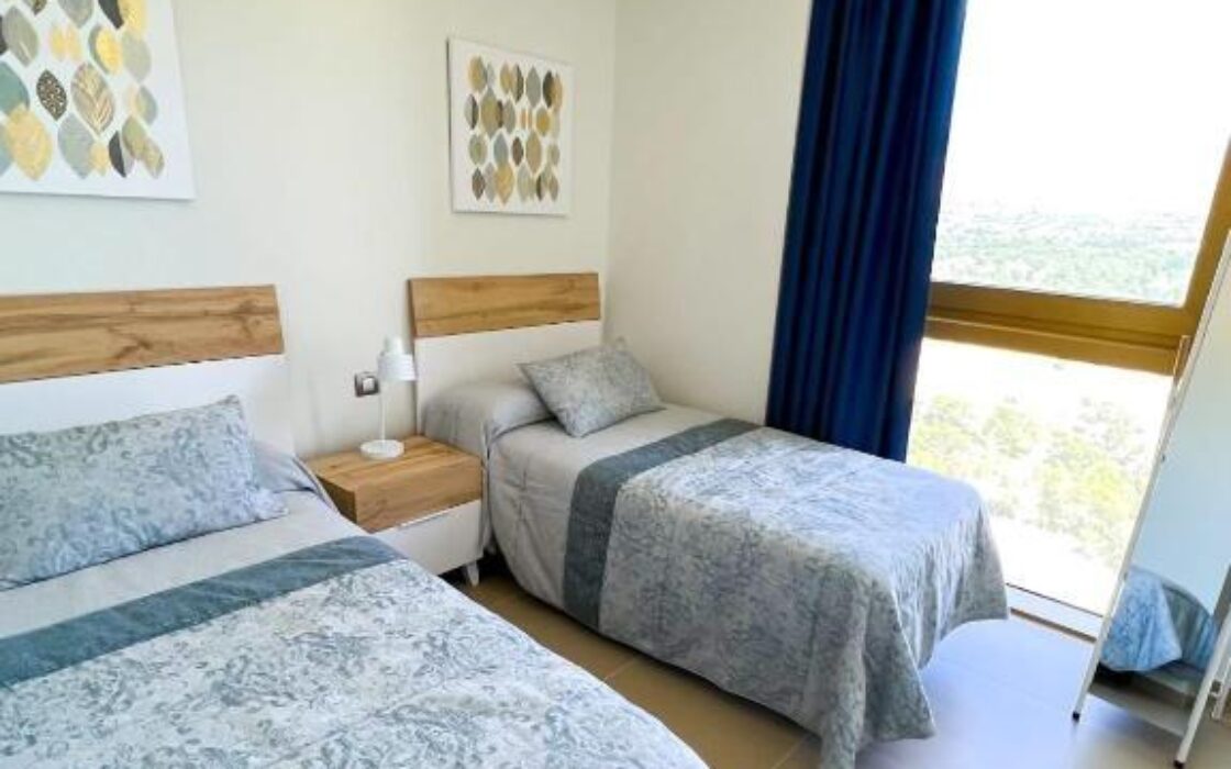 Апартаменты с видом на море в Бенидорме 95 кв.м 2 спальни