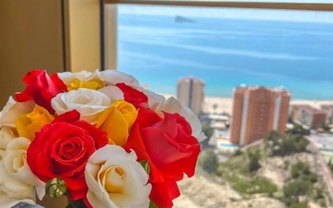 Апартаменты с видом на море в Бенидорме 95 кв.м 2 спальни