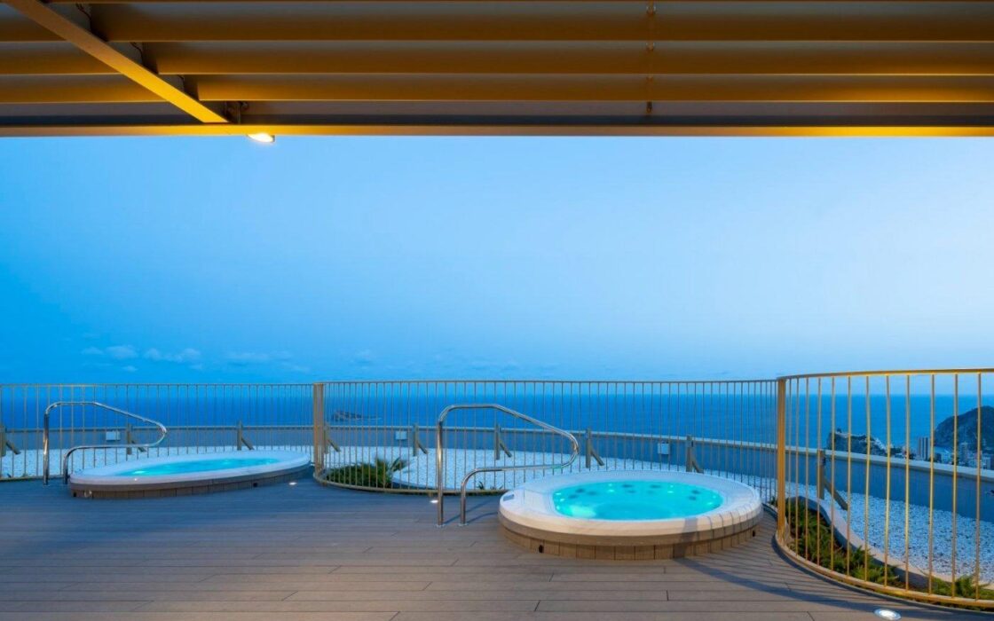 Апартаменты с видом на море в Бенидорме 95 кв.м 2 спальни