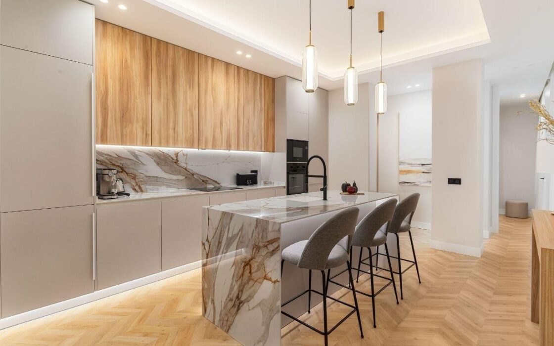 Уютная 4-комнатная квартира в центре Мадрида с террасой