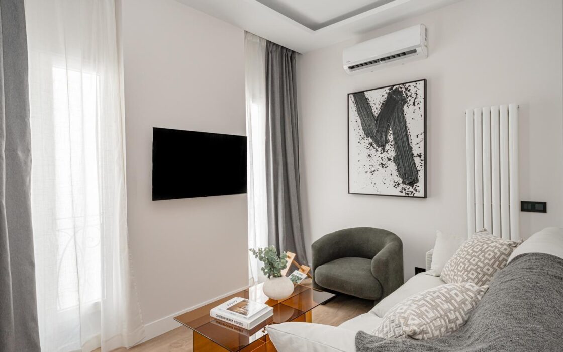 Продаётся 4-комнатная квартира с новым ремонтом в Мадриде