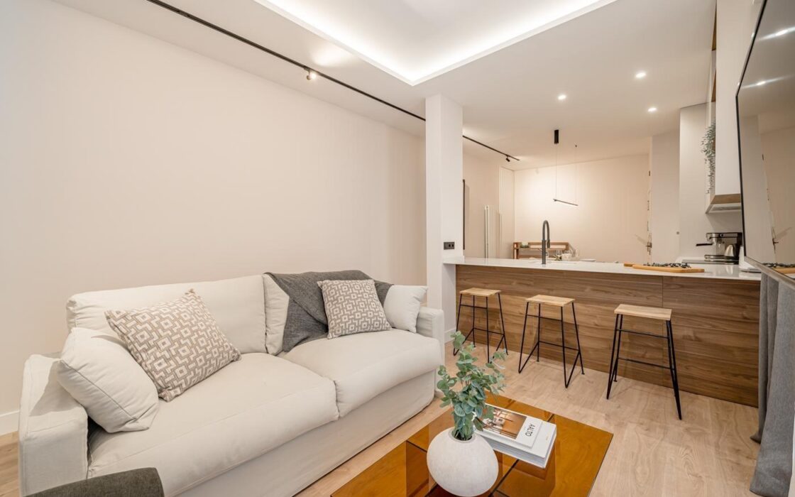 Продаётся 4-комнатная квартира с новым ремонтом в Мадриде