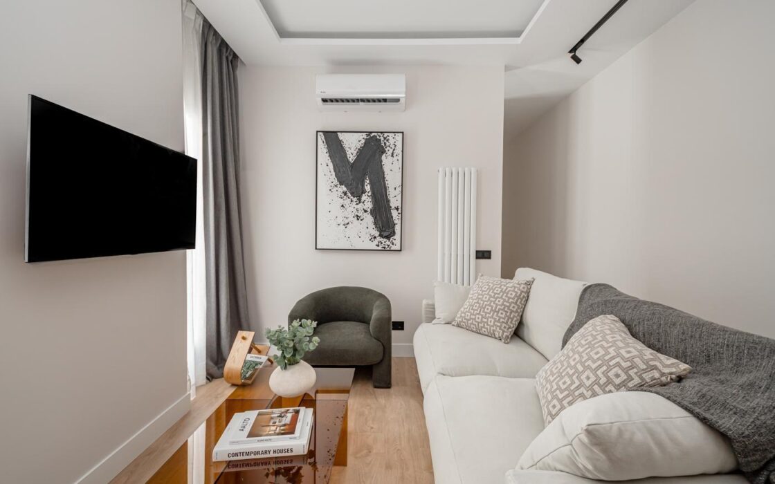 Продаётся 4-комнатная квартира с новым ремонтом в Мадриде