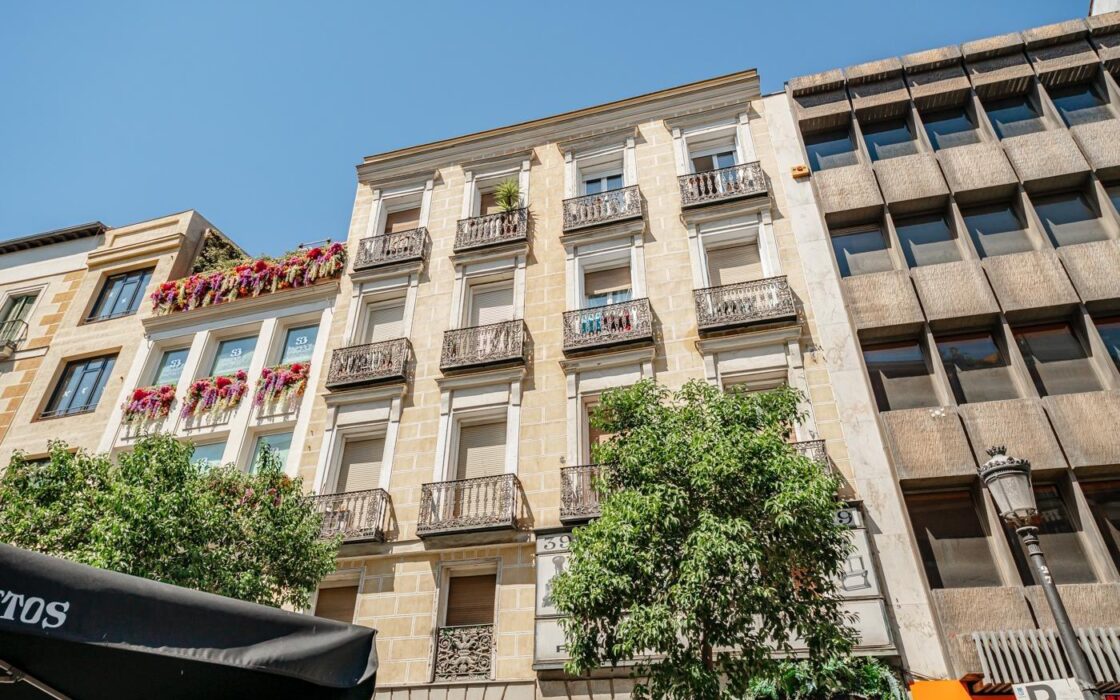 Продаётся 4-комнатная квартира с новым ремонтом в Мадриде