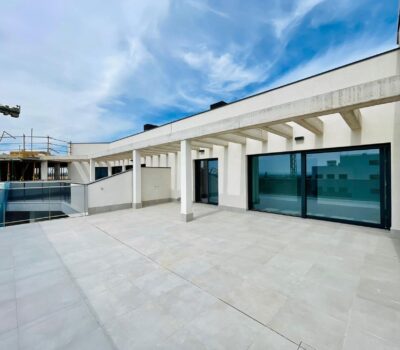 Апартаменти в Ориуэла Коста 97 кв.м з терасою біля моря