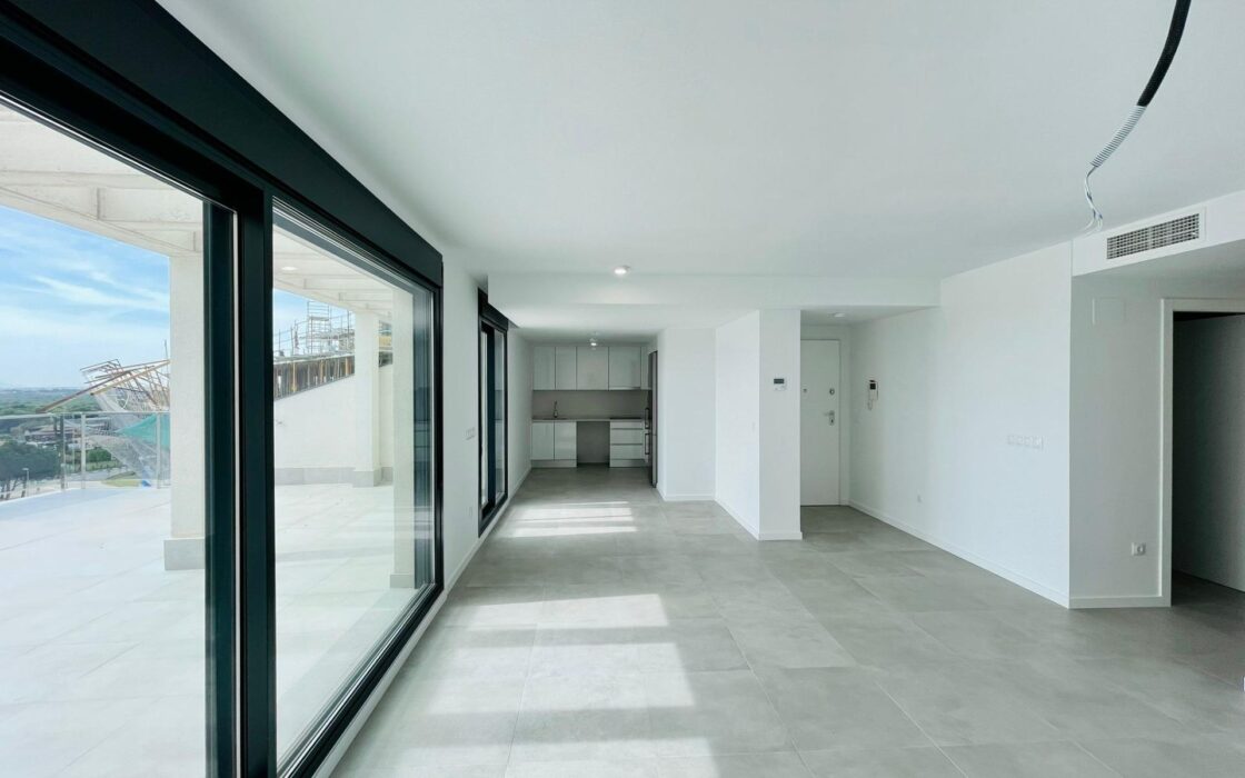 Апартаменти в Ориуэла Коста 97 кв.м з терасою біля моря