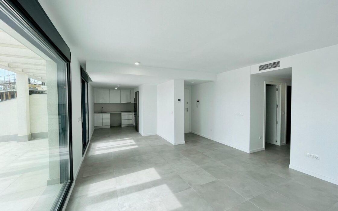 Апартаменти в Ориуэла Коста 97 кв.м з терасою біля моря