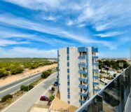 Апартаменти в Ориуэла Коста 97 кв.м з терасою біля моря