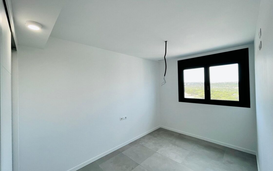 Апартаменти в Ориуэла Коста 97 кв.м з терасою біля моря