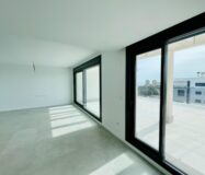 Апартаменти в Ориуэла Коста 97 кв.м з терасою біля моря