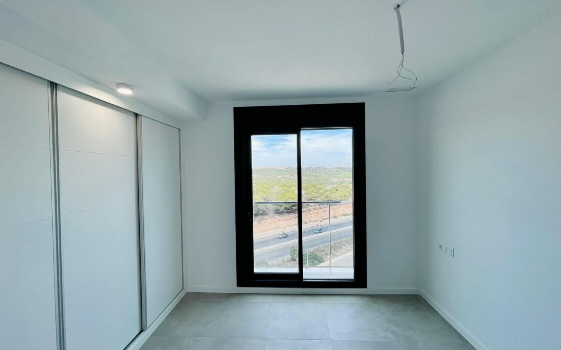 Апартаменти в Ориуэла Коста 97 кв.м з терасою біля моря