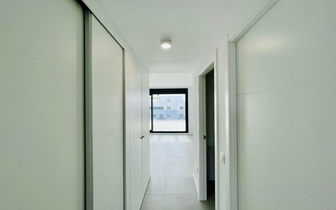 Апартаменти в Ориуэла Коста 97 кв.м з терасою біля моря