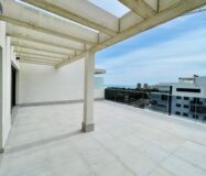 Апартаменти в Ориуэла Коста 97 кв.м з терасою біля моря