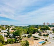 Апартаменти в Ориуэла Коста 97 кв.м з терасою біля моря