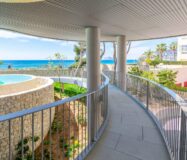 Сучасні будинки біля моря в Кальпе з панорамним видом