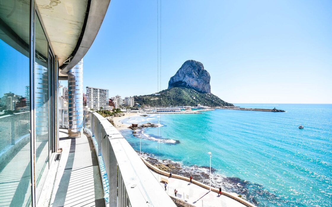 Будинки з сучасним дизайном біля моря в Кальпе 133 кв.м