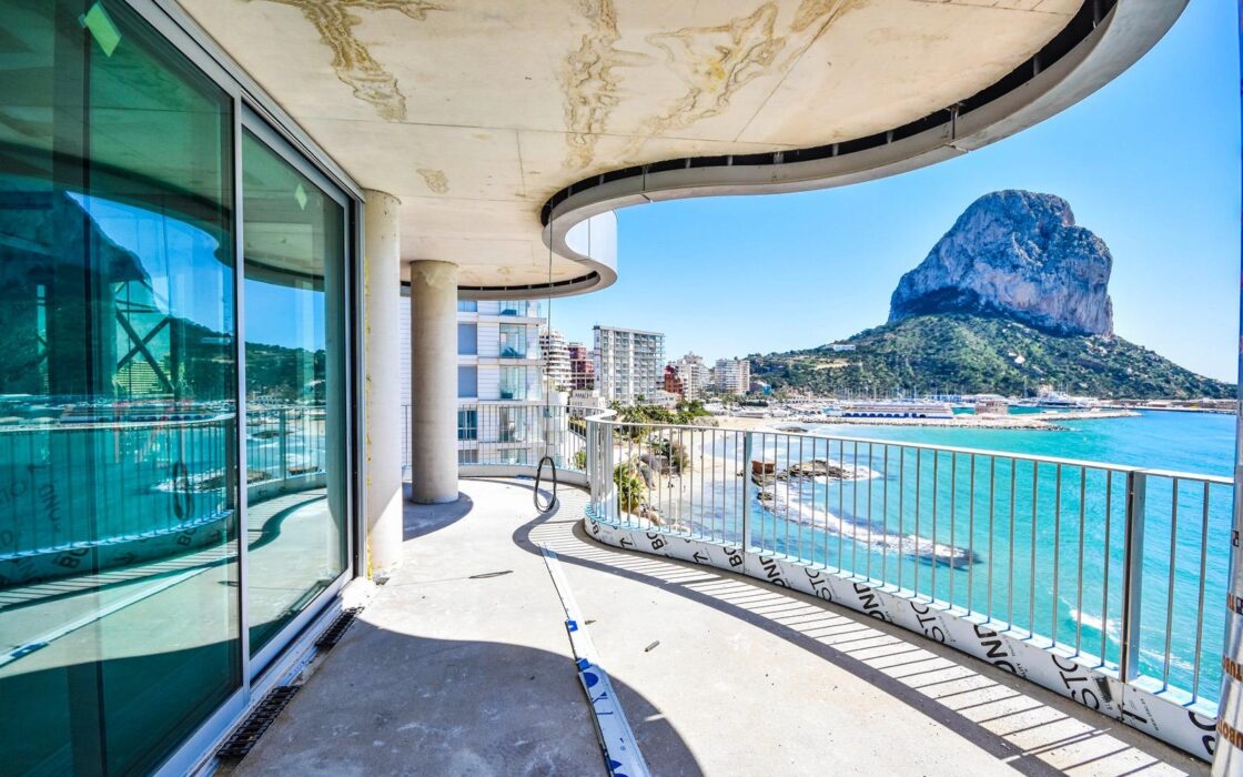 Будинки з сучасним дизайном біля моря в Кальпе 133 кв.м