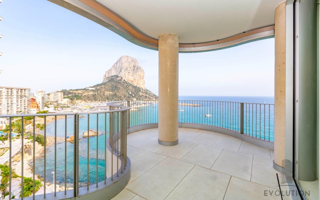 Будинки з сучасним дизайном біля моря в Кальпе 133 кв.м