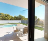 Новые виллы в Ла Нусии с террасой и бассейном 141 кв.м