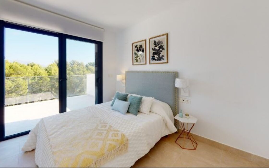 Новые виллы в Ла Нусии с террасой и бассейном 141 кв.м