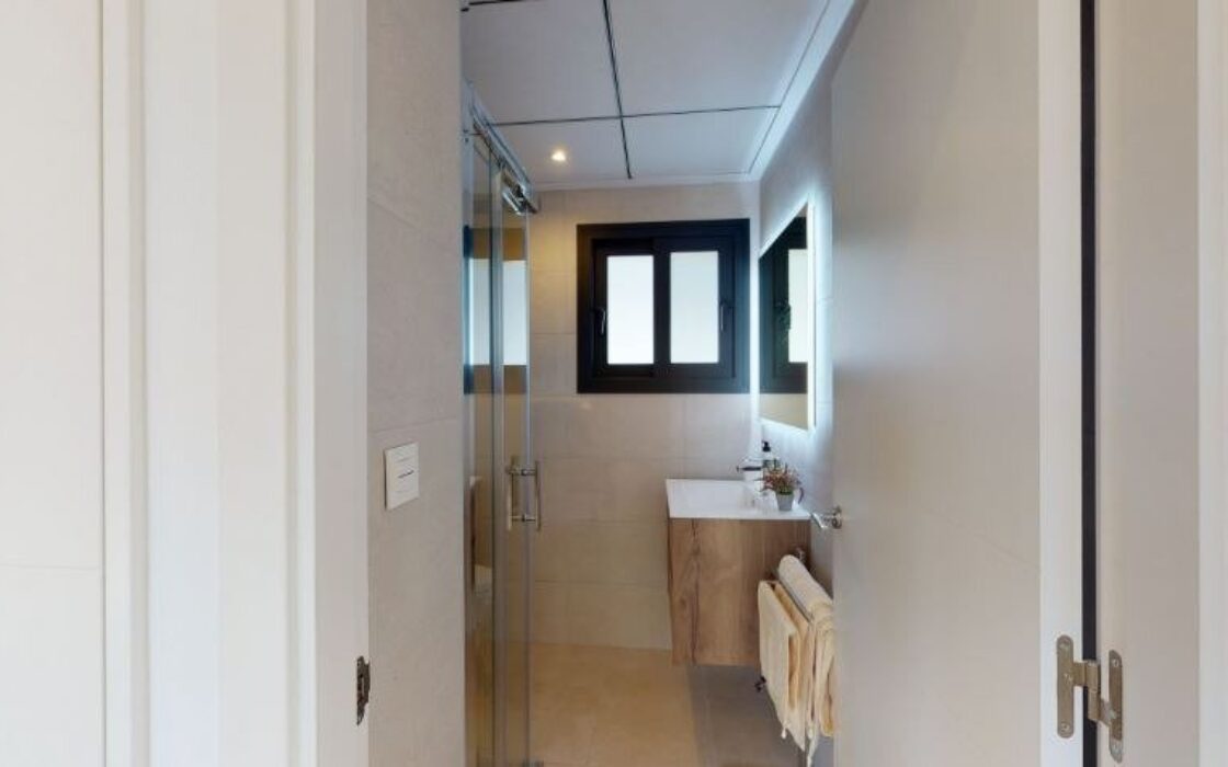 Новые виллы в Ла Нусии с террасой и бассейном 141 кв.м