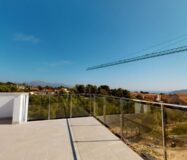 Новые виллы в Ла Нусии с террасой и бассейном 141 кв.м