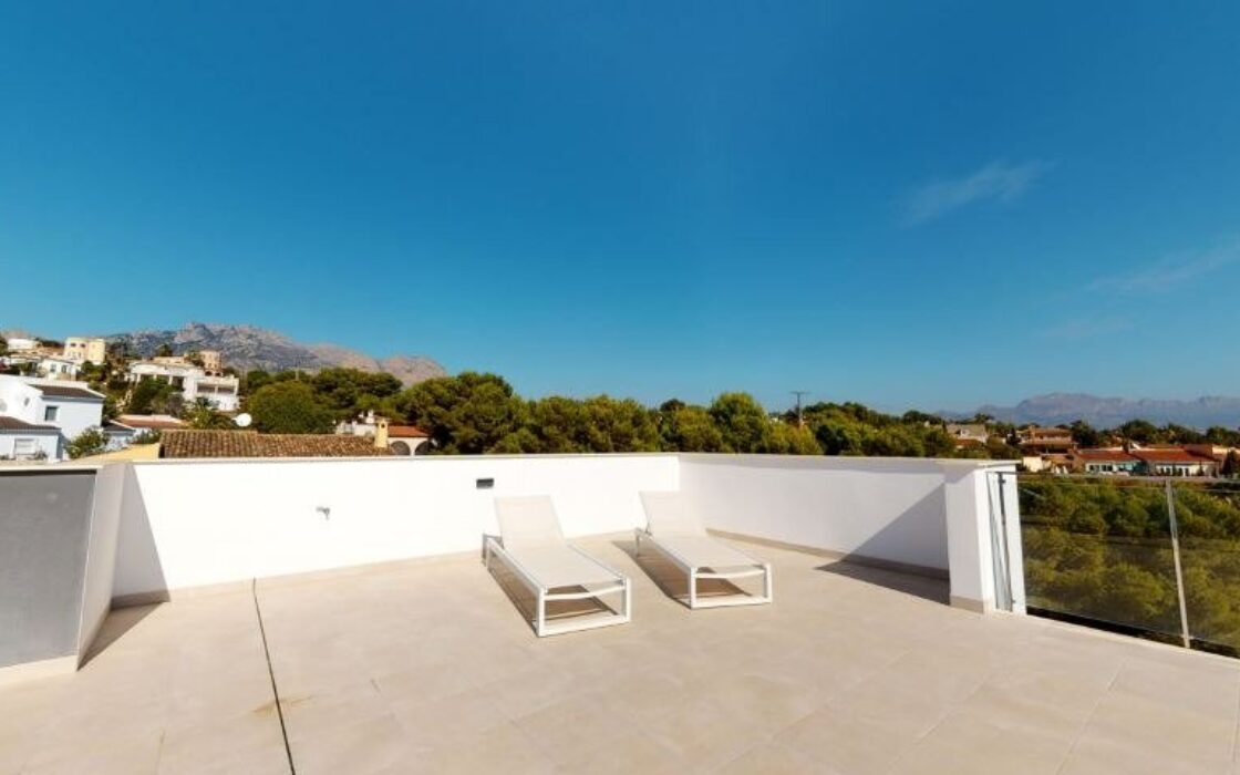 Новые виллы в Ла Нусии с террасой и бассейном 141 кв.м