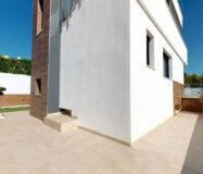 Новые виллы в Ла Нусии с террасой и бассейном 141 кв.м