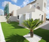 Нові вілли з терасою в Сан-Мігель-де-Салінас 3 спальні 144 кв.м