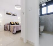 Нові вілли в Сан-Мігель-де-Салінас з терасою 135 кв.м