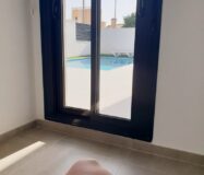 Нові вілли в Пінар-де-Камповерде з солярієм та ділянкою