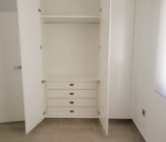 Нові вілли в Пінар-де-Камповерде з солярієм та ділянкою