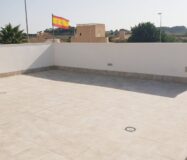 Нові вілли в Пінар-де-Камповерде з солярієм та ділянкою