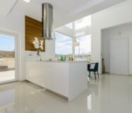 Нові вілли в Лос-Монтесинос з терасою та басейном