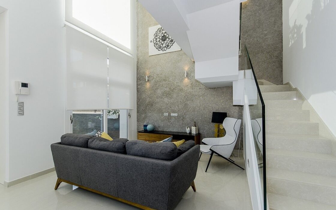 Нові вілли в Лос-Монтесинос з терасою та басейном