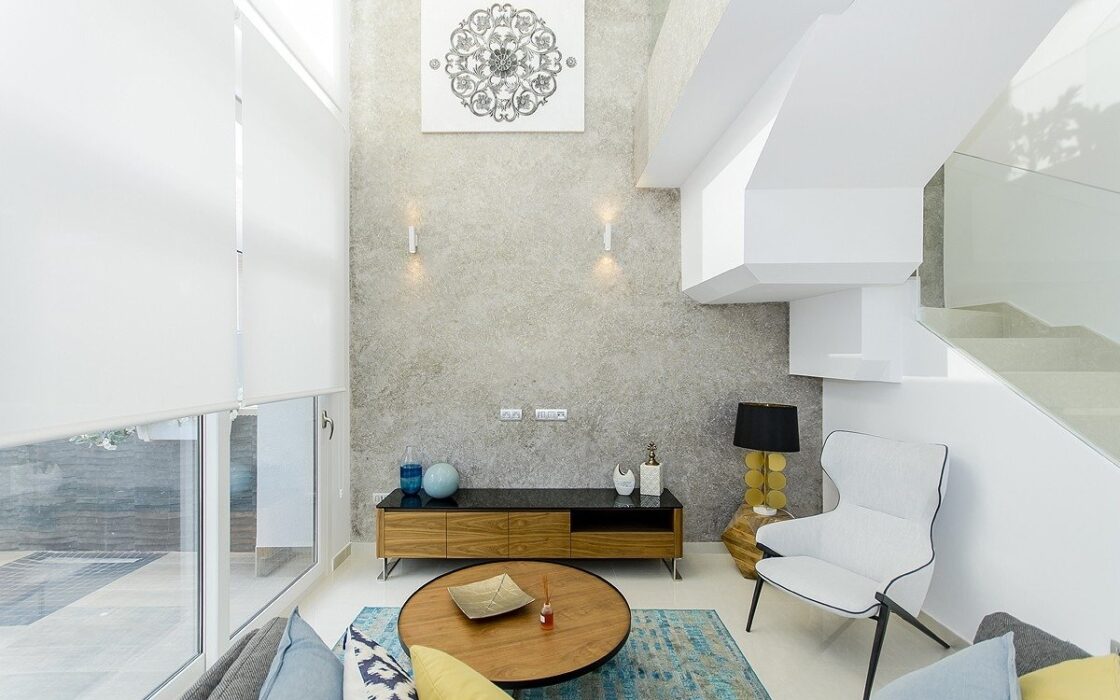 Нові вілли в Лос-Монтесинос з терасою та басейном