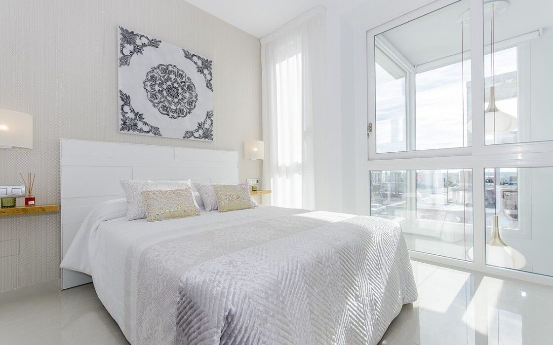 Нові вілли в Лос-Монтесинос з терасою та басейном