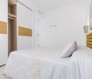 Нові вілли в Лос-Монтесинос з терасою та басейном