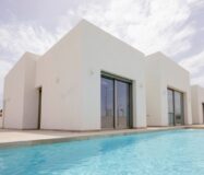 Будинок в Ель Кампельо 220 кв.м біля моря з басейном та терасою