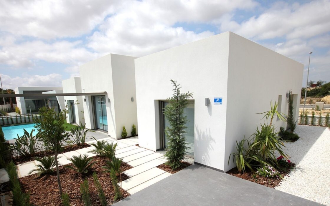 Будинок в Ель Кампельо 220 кв.м біля моря з басейном та терасою