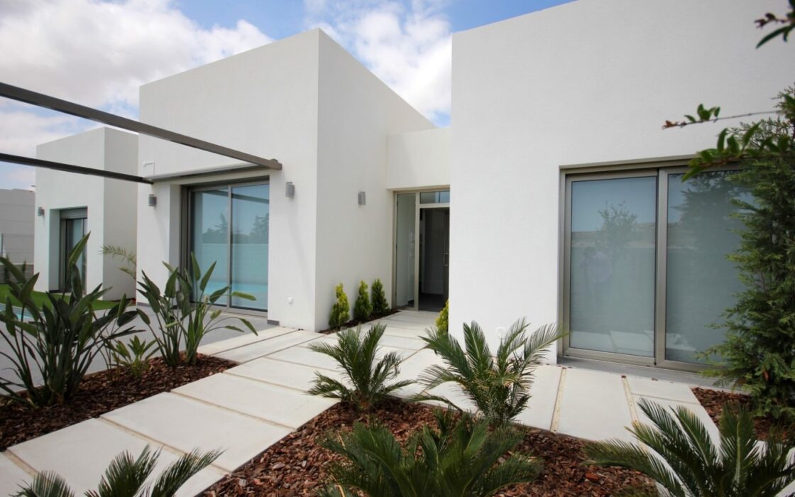 Будинок в Ель Кампельо 220 кв.м біля моря з басейном та терасою