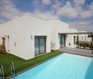 Будинок в Ель Кампельо 220 кв.м біля моря з басейном та терасою