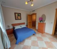 Вілла 600 кв.м в Торрев’єсі з басейном та ліфтом