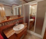 Вілла 600 кв.м в Торрев’єсі з басейном та ліфтом