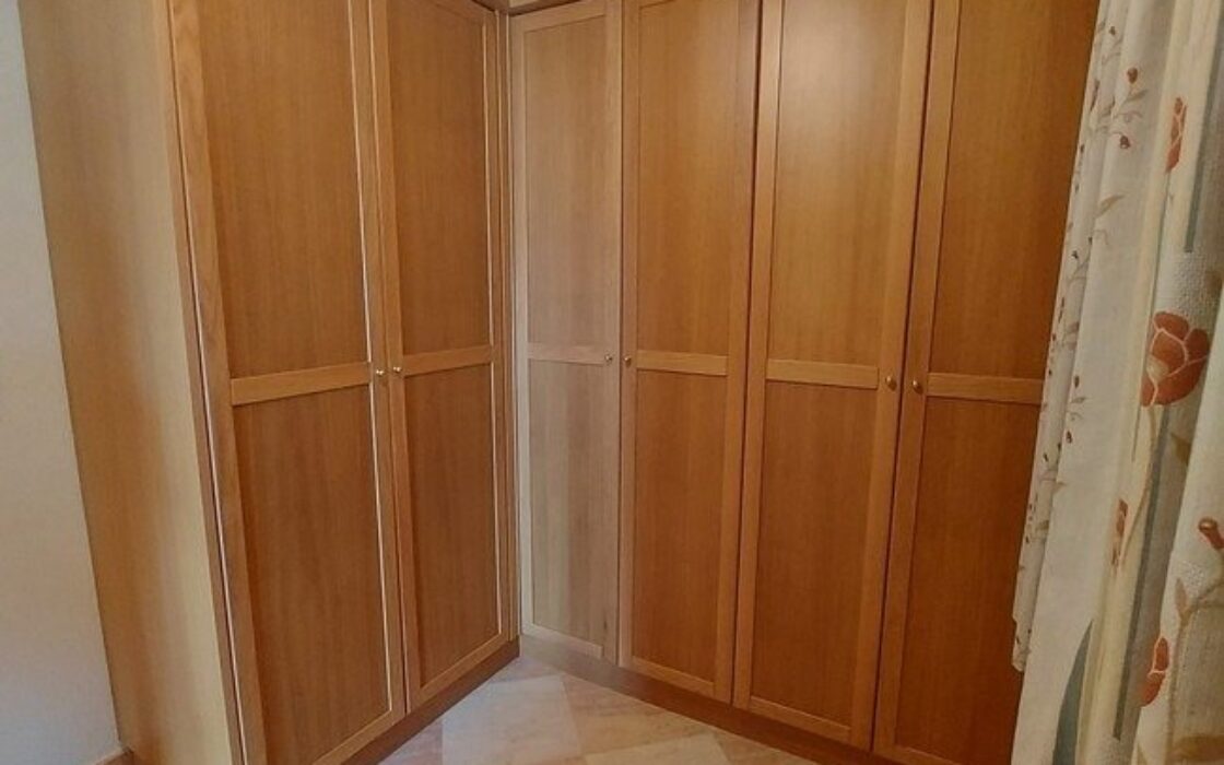 Вілла 600 кв.м в Торрев’єсі з басейном та ліфтом